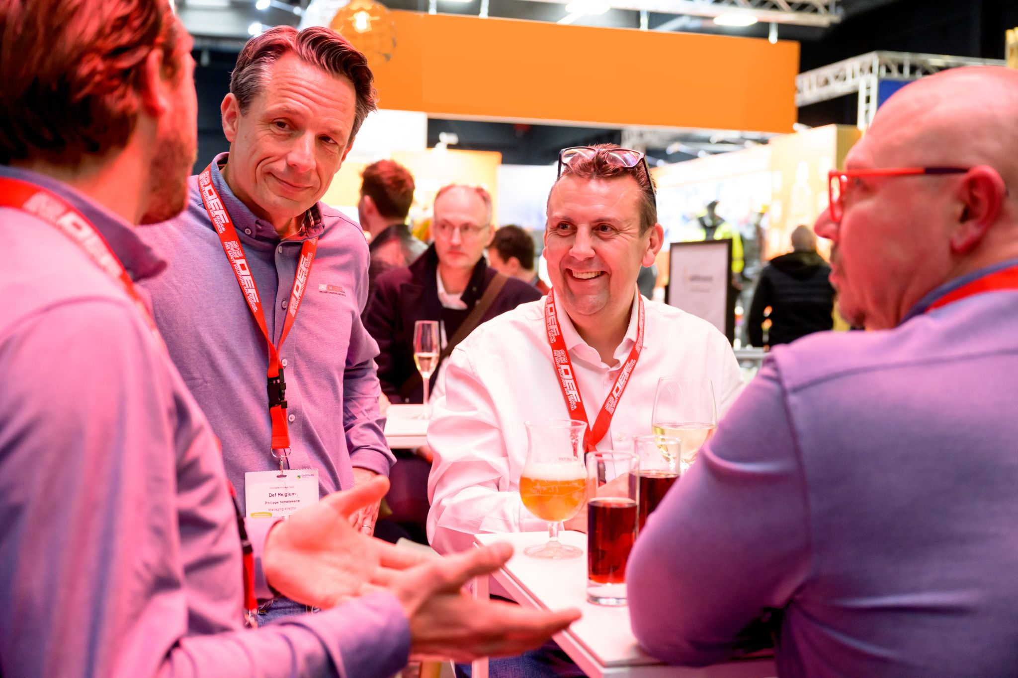 De collages van DEF Belgium die aanwezig waren op de WorkSafe Beurs in Antwerpen om ons bedrijf te presenteren.